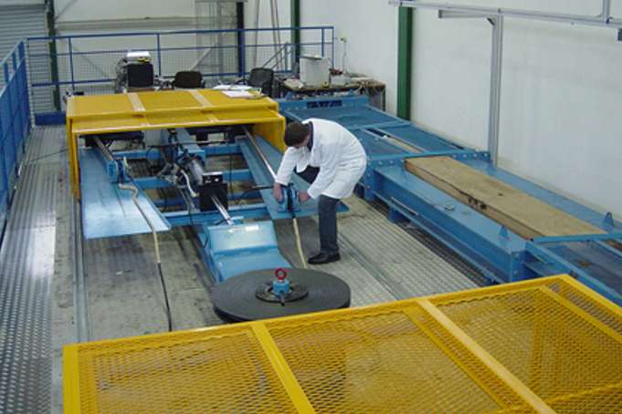 300 kN cable testing machine © Peter Davies, Ifremer