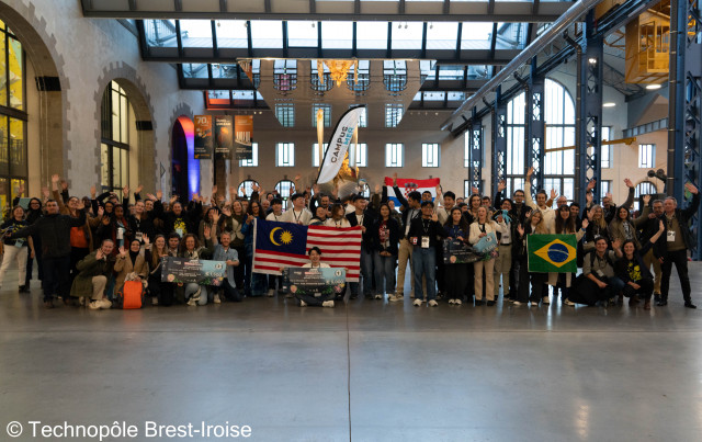 Photo de la Grande Finale de l’Ocean Hackathon® 2025 aux Ateliers des Capucins à Brest.
