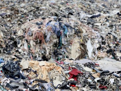 LAR01 - How can we recover textile waste washed up in the ocean and transform it into a new raw material? / Comment récupérer les déchets textiles échoués dans l'océan et les transformer en une nouvelle matière première ?